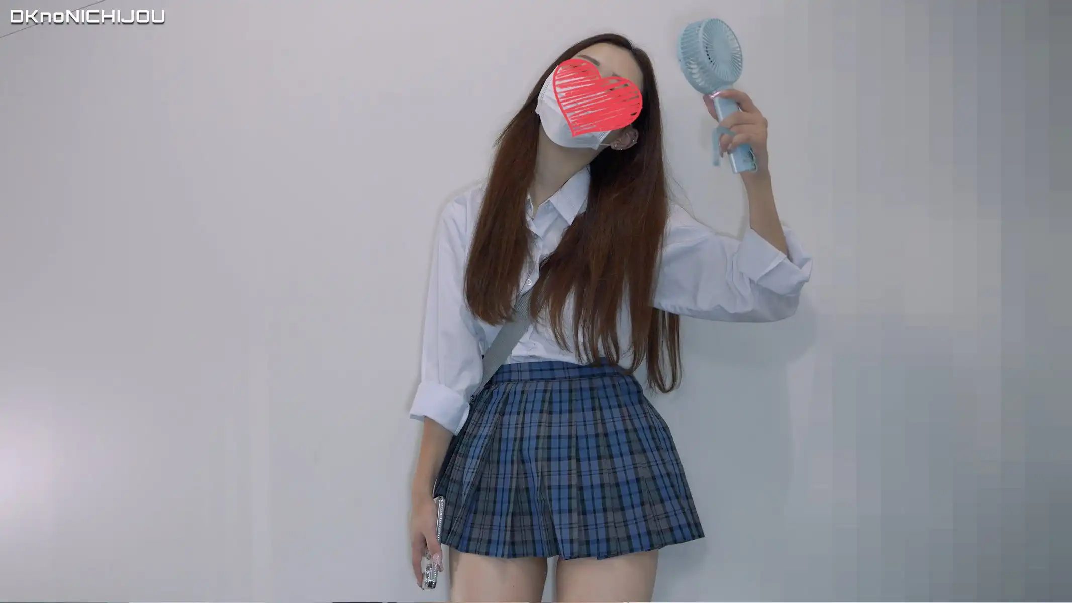 [4K]えちえちJK盗撮No.190#青チェ#ノーパン　愛嬌満点のノーパンJKが二人きりの空間で接写大サービス！