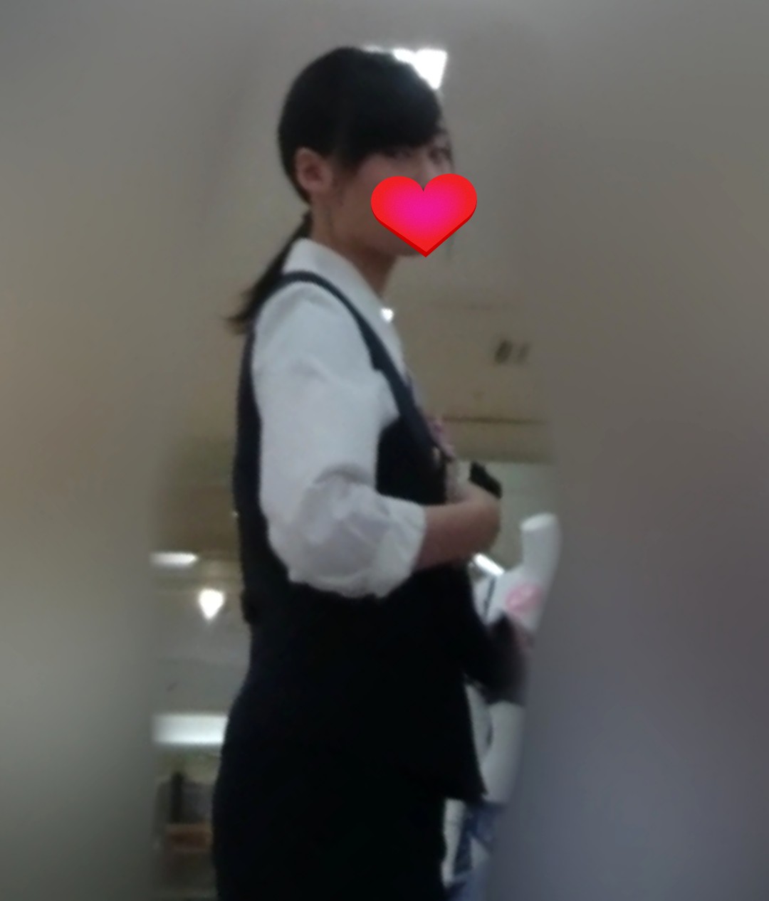 働くお姉さん12 モールスタッフ