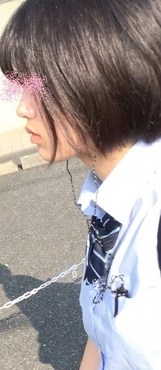 【顔出し】真面目そうなJKのえっちな生パンを逆さ撮り＆ぶっかけ