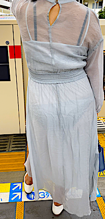 清純お姉さまの透け透けワンピース