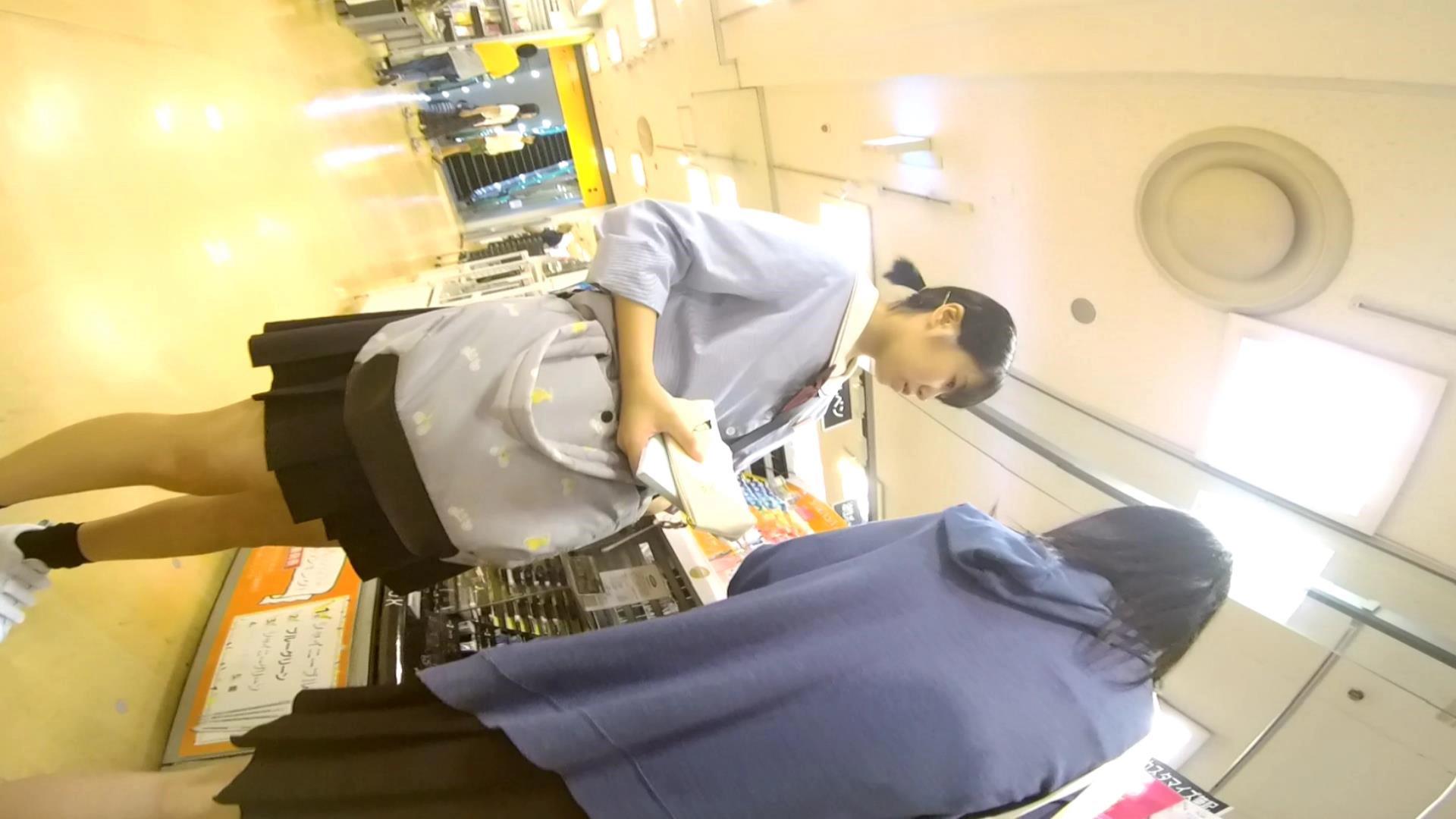 2人組JKのパンツを覗く